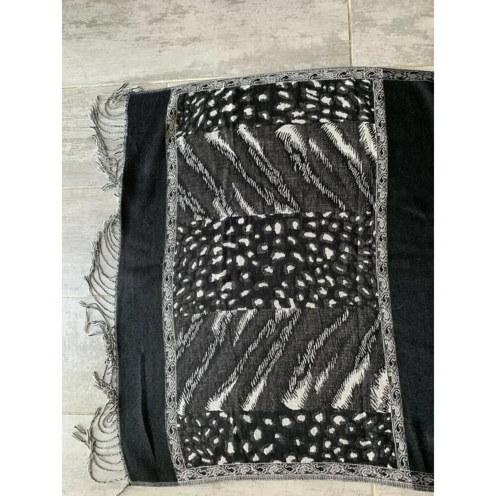 Los Angeles Boutique Designer Pashmina Scarf Wrap Warm Black White Gray Fringe